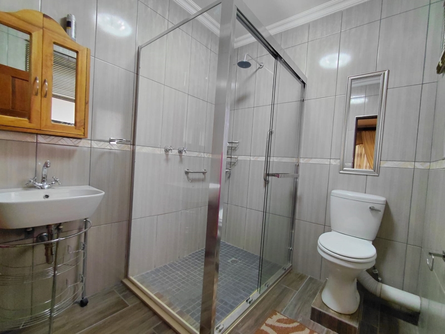 3 Bedroom Property for Sale in Wavecrest Eastern Cape